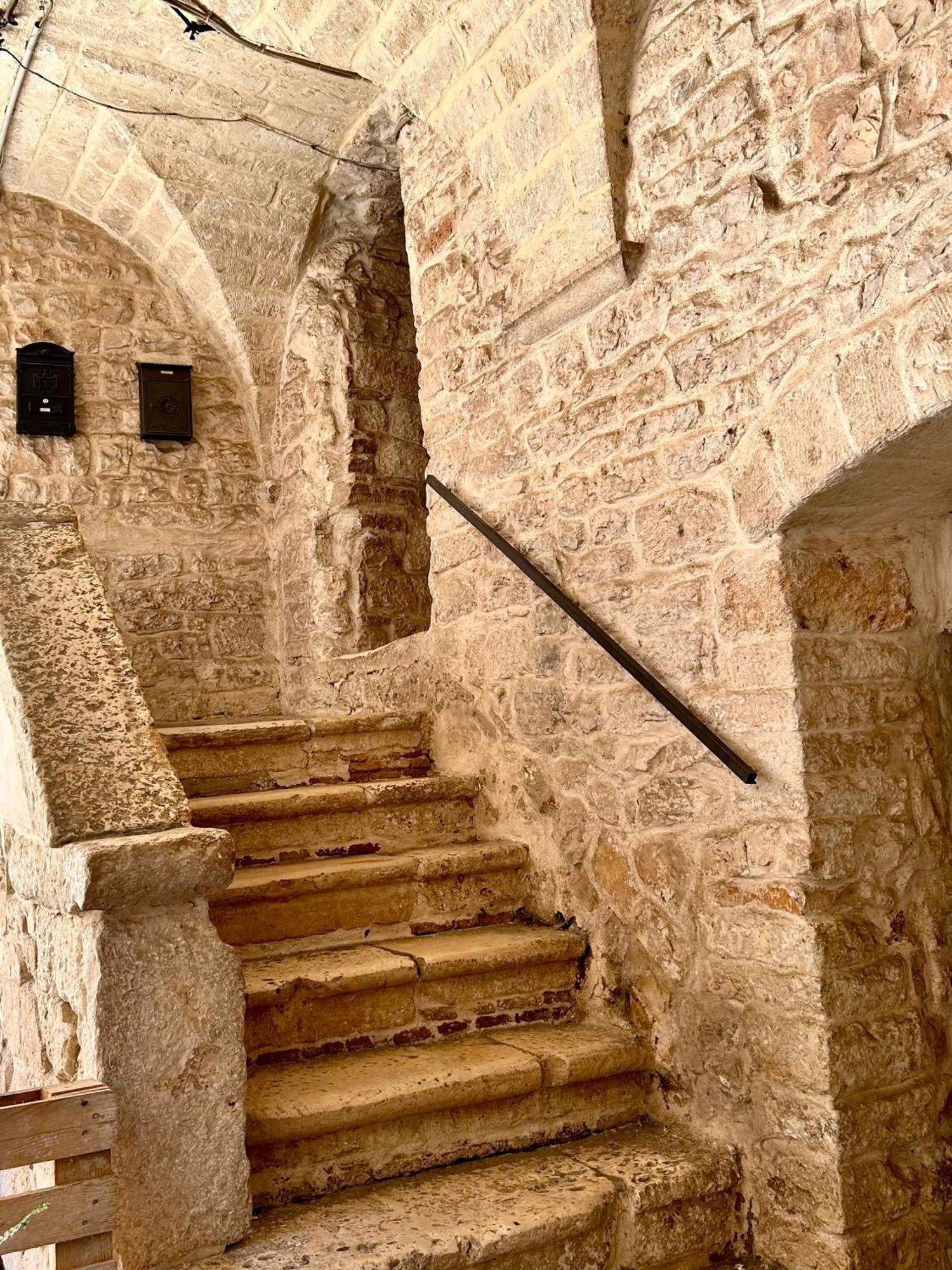 Ex Monastero Pieno Centro Storico Hotel Bitetto Eksteriør billede